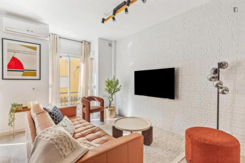 Colourful 2-bedroom apartment in Cristo de la Epidemia