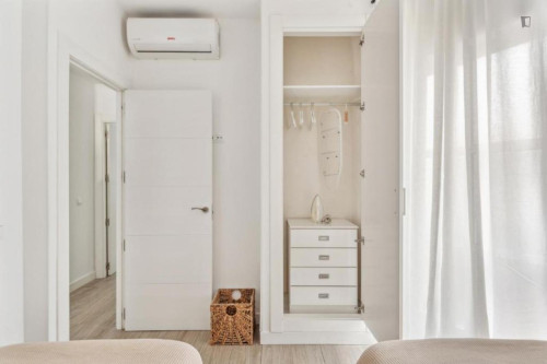 Colourful 2-bedroom apartment in Cristo de la Epidemia