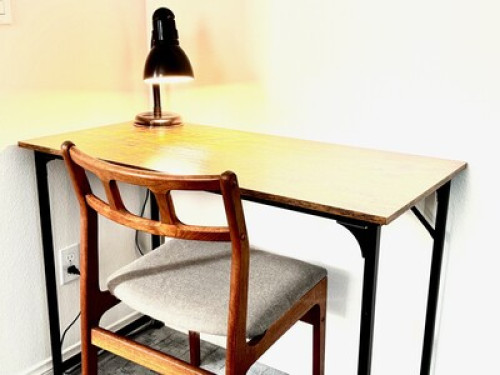 Private Suite in Newer Home 
