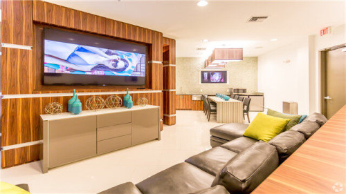 Pearl Dadeland
