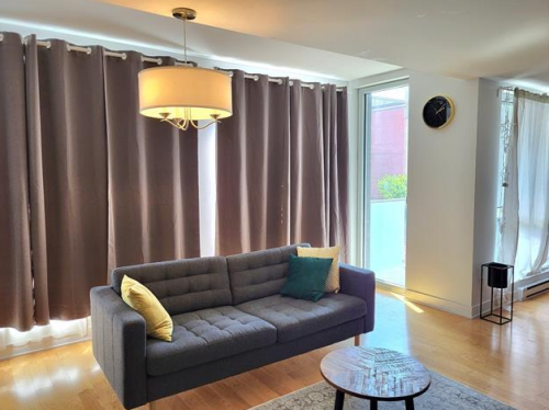Entire Place·2B2B···1211 Rue Drummond