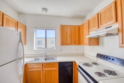 317 North Vine Avenue