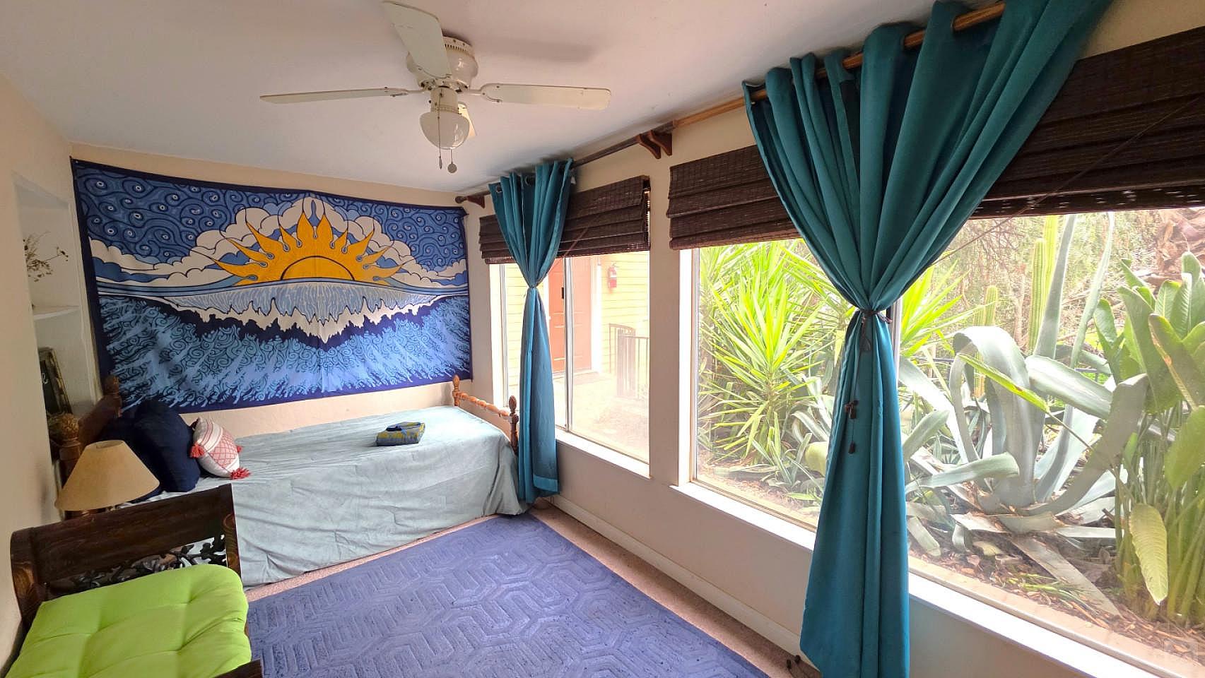 Sun Room - Peaceful Coliving Retreat in Scenic Marron Valley, Close to Nature and San Diego - Gallery - 4