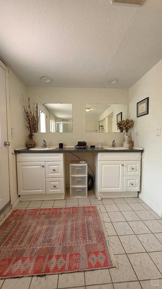 Sun Room - Peaceful Coliving Retreat in Scenic Marron Valley, Close to Nature and San Diego - Gallery - 13