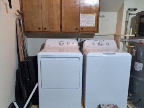 Cool condo room to rent