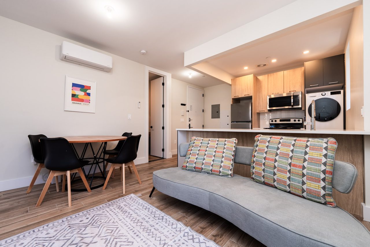 #1836: Crown Heights - Full Bedroom A W/ Private Bathroom - 10