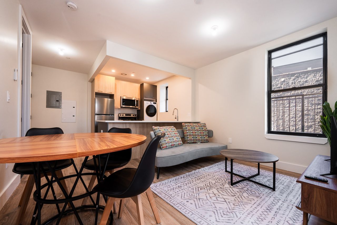 #1836: Crown Heights - Full Bedroom A W/ Private Bathroom - 9