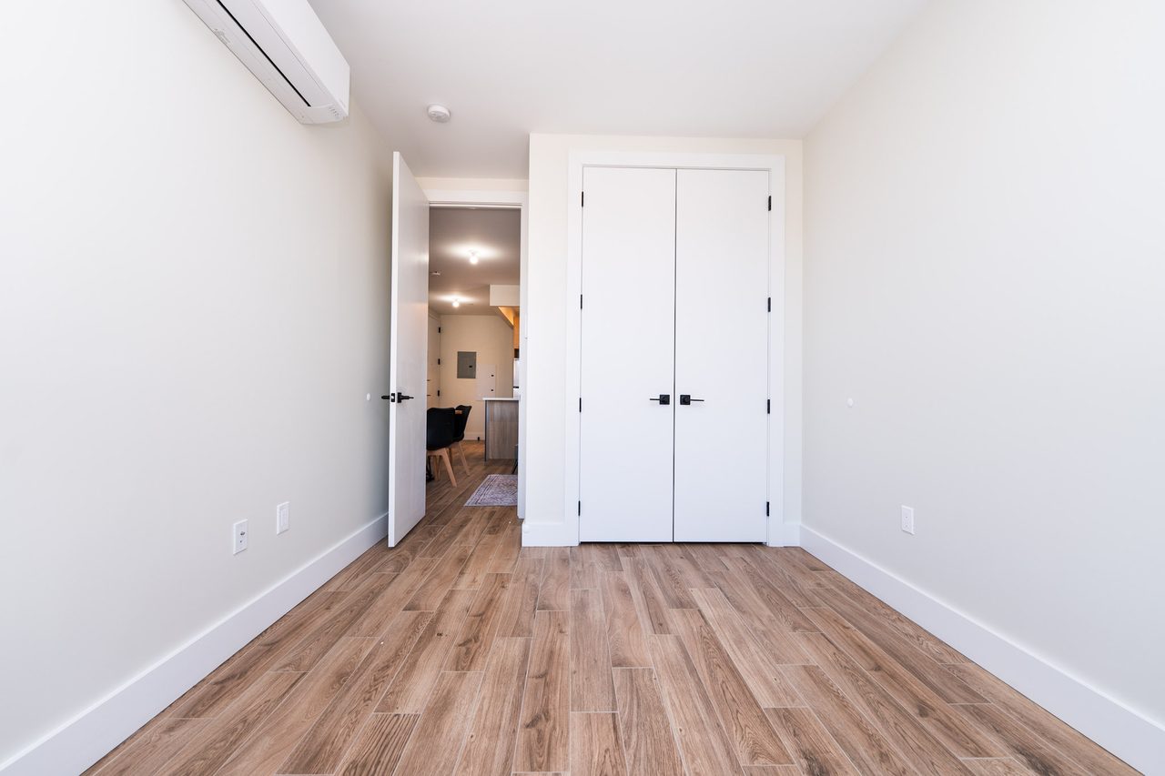 #1836: Crown Heights - Full Bedroom B - 12