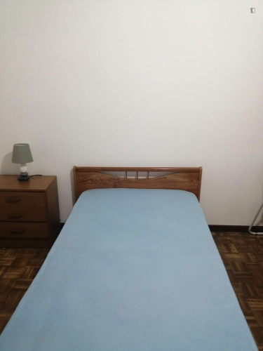 Double bedroom in 4-bedroom apartment