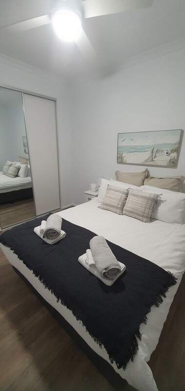 Downstairs Queen Bedroom 1 With BIR(Full Room) - 1