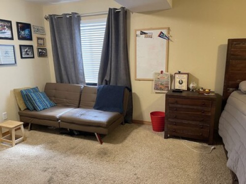 Large Room in Family Neighborhood