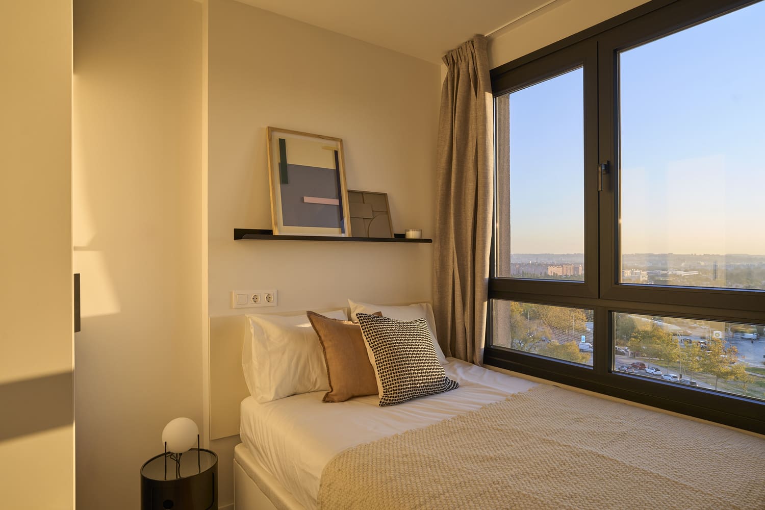  2-Bed Apartment - (1 Double + 1 Single Room)  -  The Carabanchel Episode  - Gallery -  10