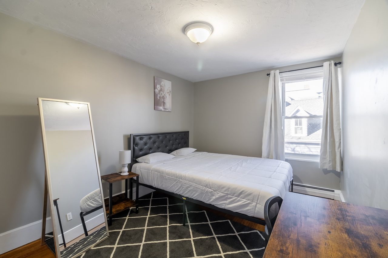  #925: Newton Corner - Queen Bedroom B  -  #925: Newton Corner  - Gallery -  14