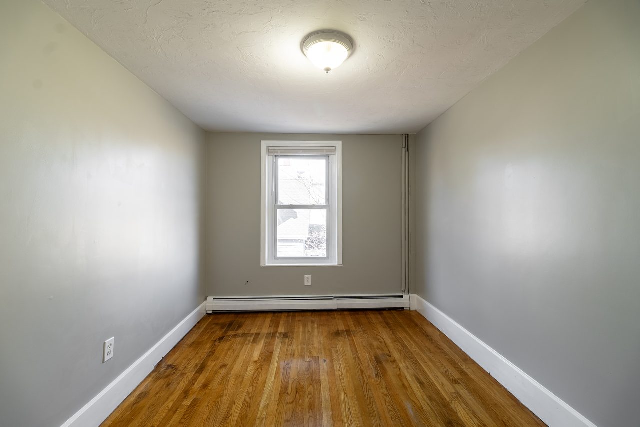  #925: Newton Corner - Queen Bedroom A  -  #925: Newton Corner  - Gallery -  3