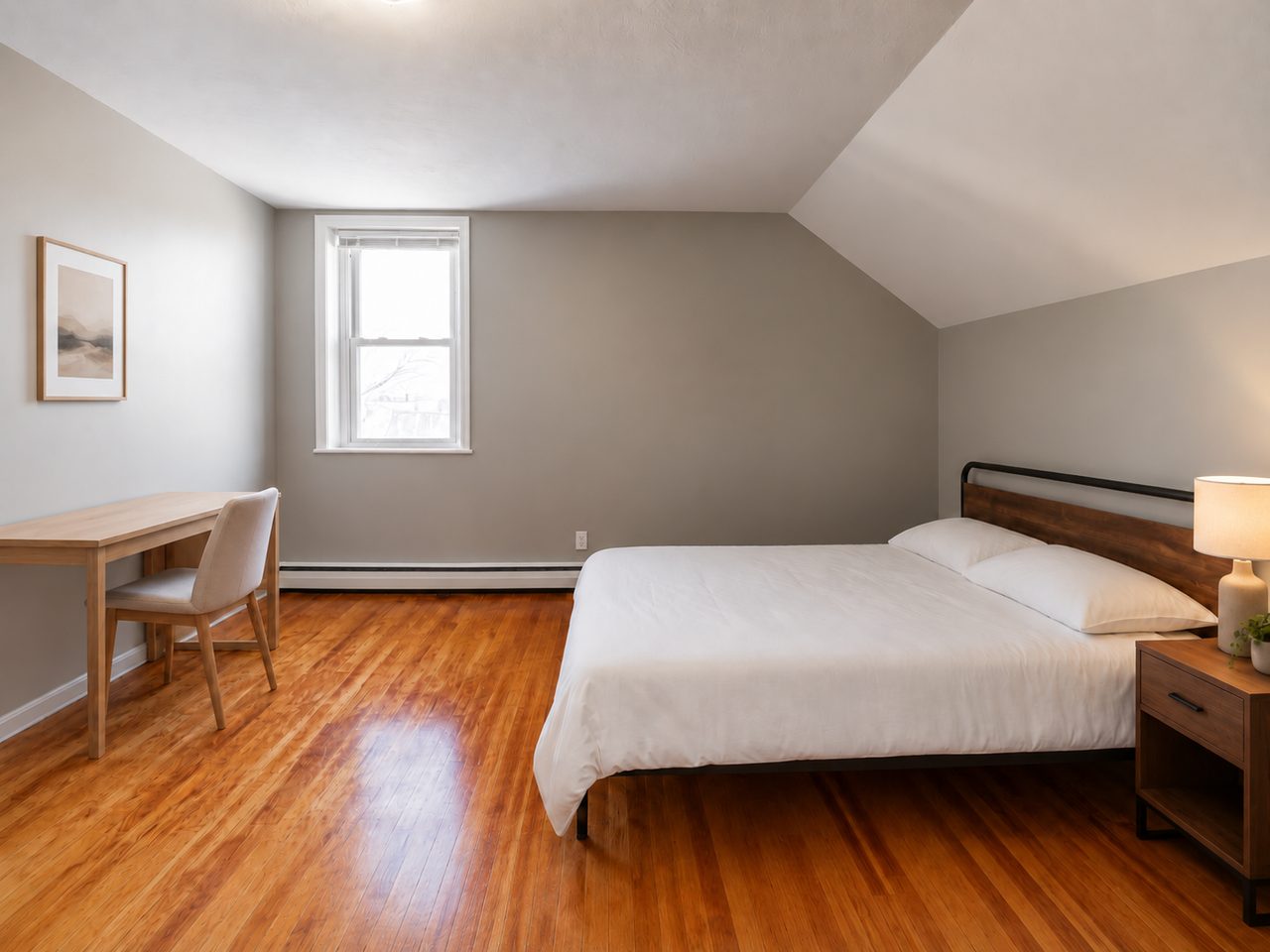 #925: Newton Corner - Queen Bedroom C - 2