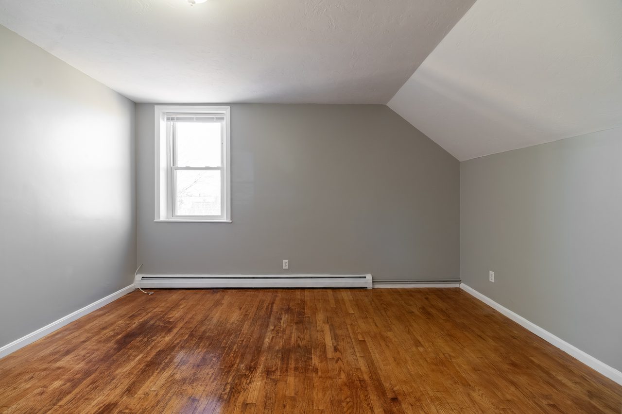  #925: Newton Corner - Queen Bedroom C  -  #925: Newton Corner  - Gallery -  1