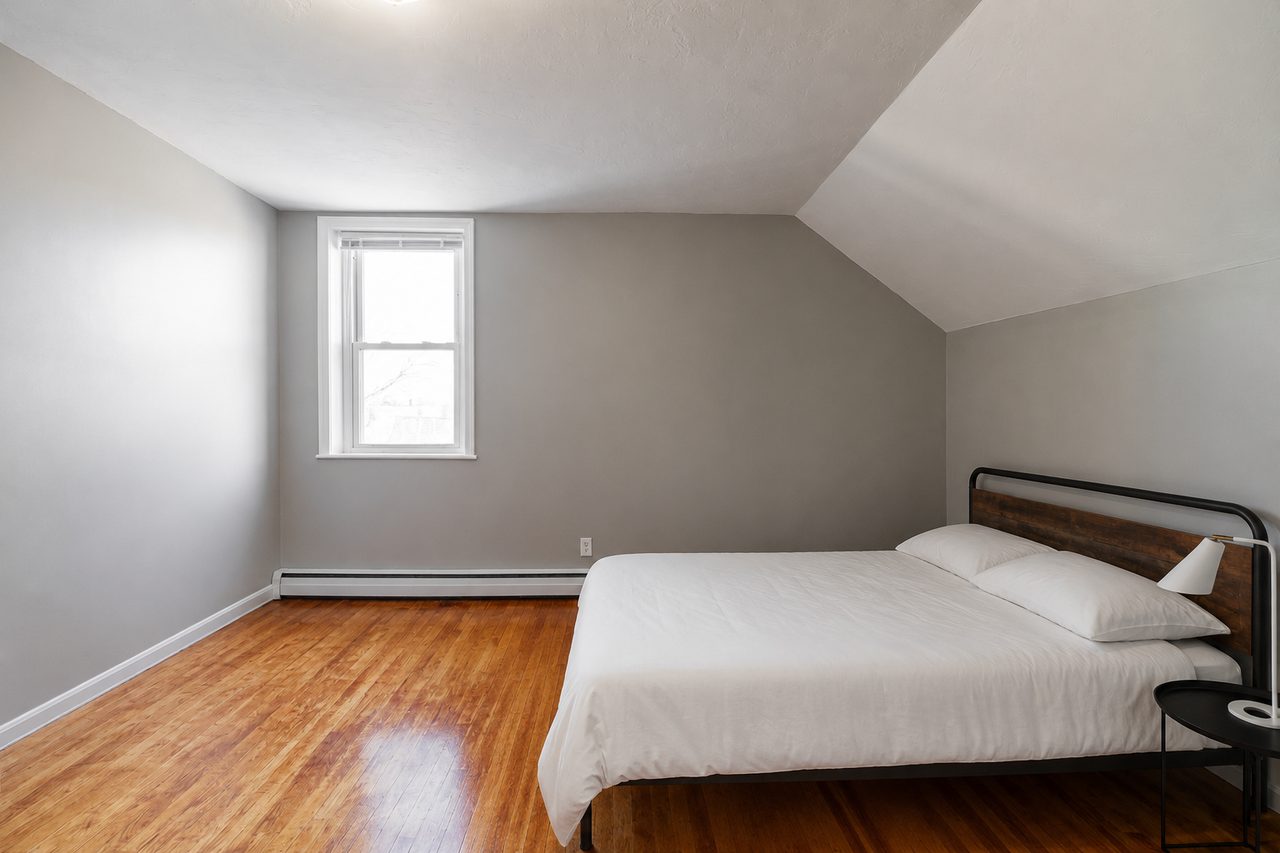 #925: Newton Corner - Queen Bedroom C - 14