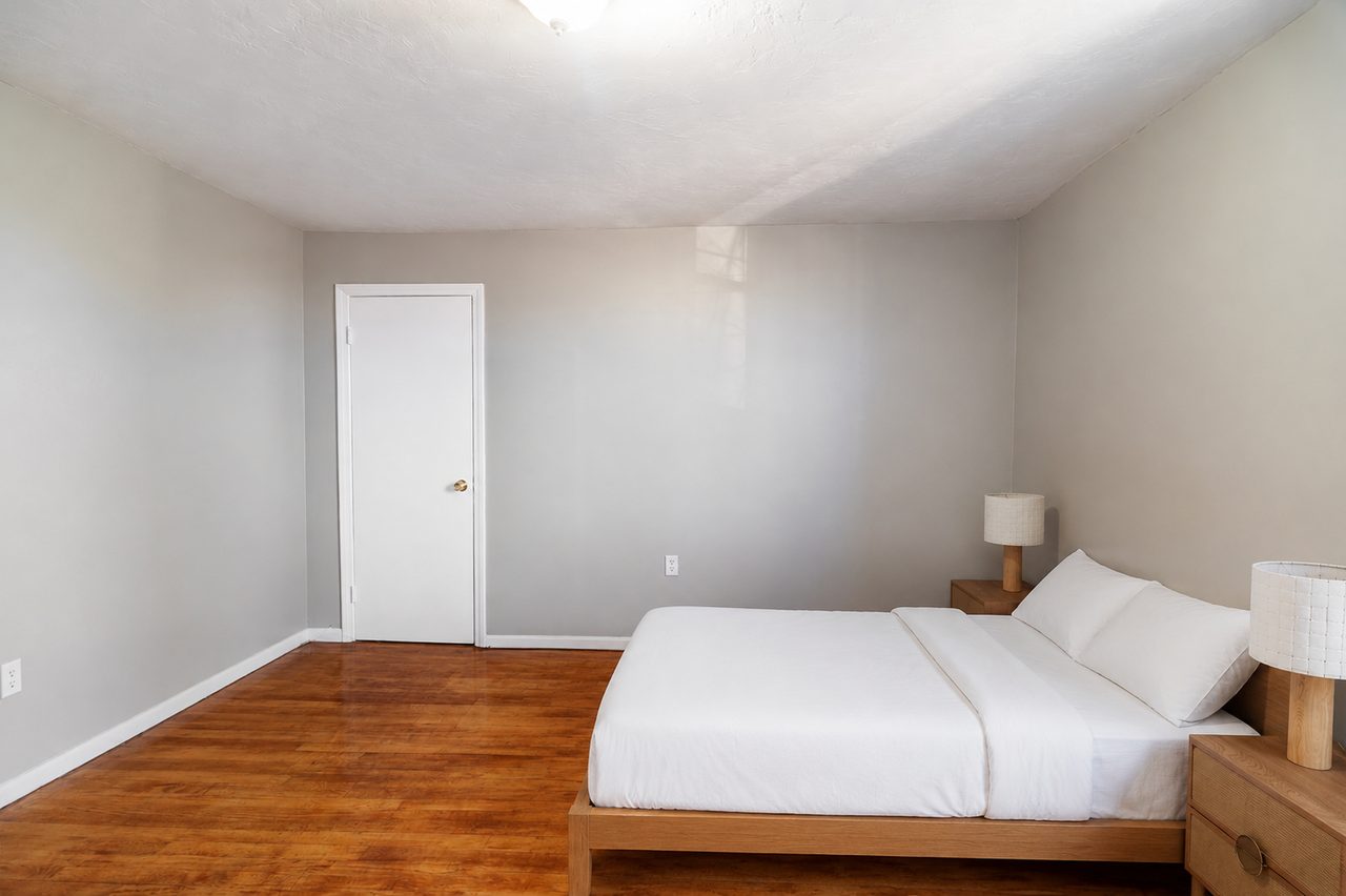 #925: Newton Corner - Queen Bedroom D - 16