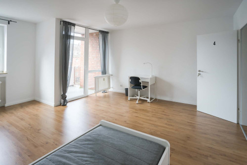 Kölner Landstraße - Room 4 with Balcony