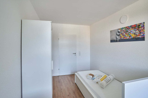 Kölner Landstraße - Room 4 with Balcony - Gallery - 9