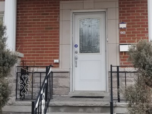 feel-at-home-toronto-175225093220250328045311AM