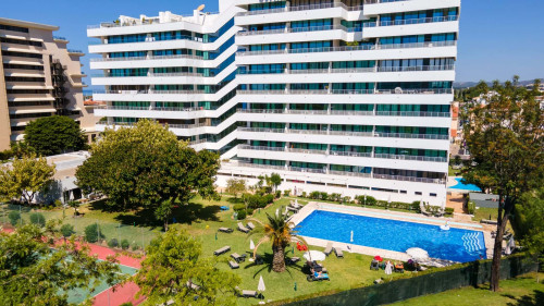 Divine Marina Apartment W/ Pool & Garden - Gallery - 22