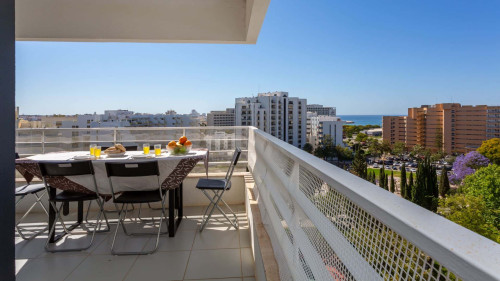 Divine Marina Apartment W/ Pool & Garden - Gallery - 20