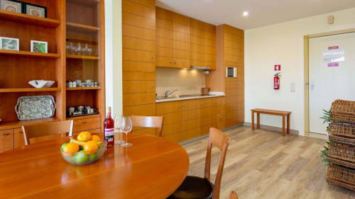 Divine Marina Apartment W/ Pool & Garden - Gallery - 13