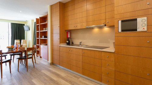 Divine Marina Apartment W/ Pool & Garden - Gallery - 42