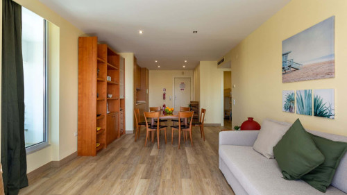 Divine Marina Apartment W/ Pool & Garden - Gallery - 19