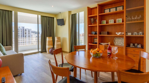 Divine Marina Apartment W/ Pool & Garden