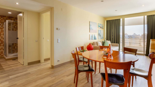 Divine Marina Apartment W/ Pool & Garden - Gallery - 16