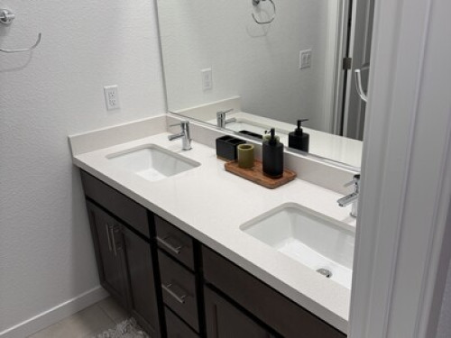 room near Southern Hills hospital