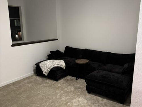 room near Southern Hills hospital