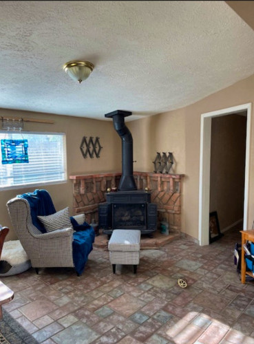Sustainable Coliving Sanctuary with Creative Energy in Paradise Valley Village