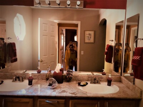  Bedroom in NE Phoenix, AZ - Gallery - 8