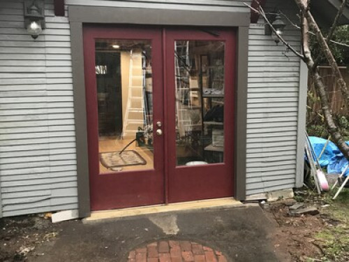 Cozy Garage Room