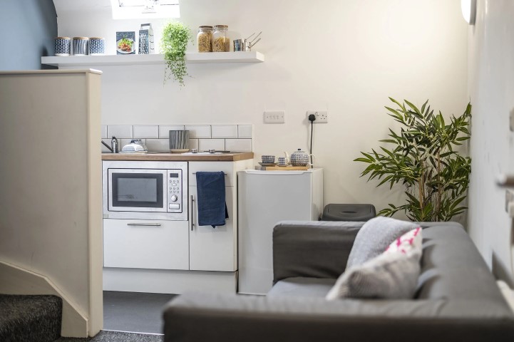  Mezzanine Apartment  -  St Cyprians  - Gallery -  3