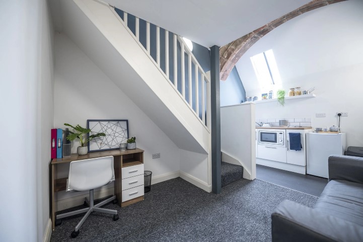  Mezzanine Apartment  -  St Cyprians  - Gallery -  8