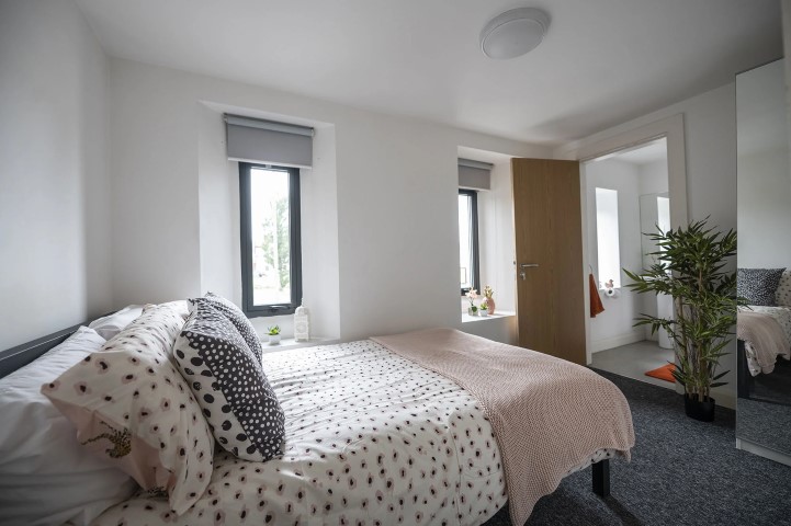  Large Deluxe Studio  -  St Cyprians  - Gallery -  8