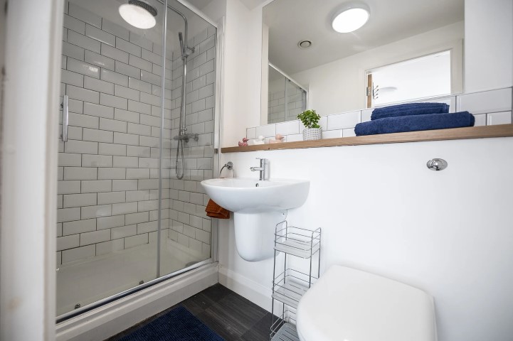  Penthouse Studio  -  St Cyprians  - Gallery -  3