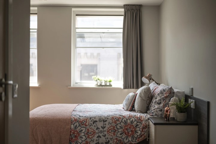  Superior Studio  -  Stanley Court  - Gallery -  8