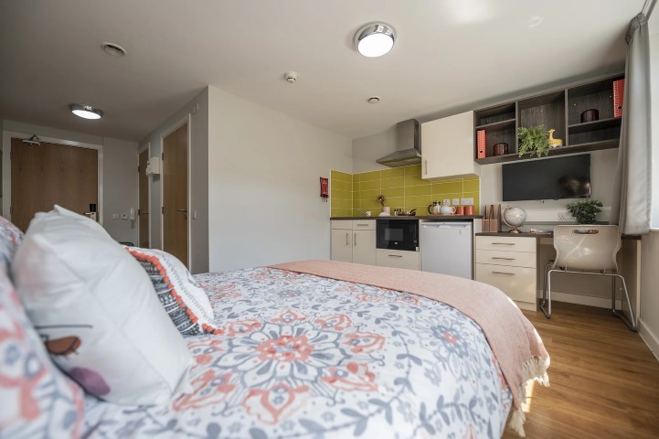  Superior Studio  -  Stanley Court  - Gallery -  1