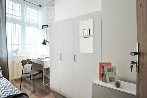 Elegant single bedroom near Gdańsk University of Technology