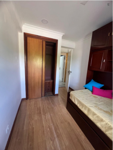 Nice Single Bedroom close to Dom Carlos I Park