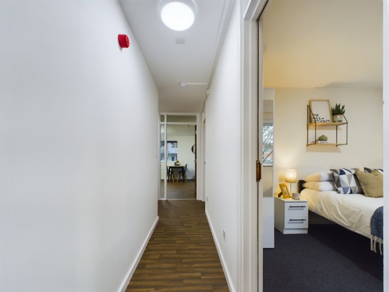  3 Bedroom House - 20 Brookside  -  Brookside, Kedleston Street  - Gallery -  2