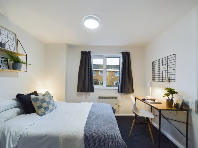  3 Bedroom House - 20 Brookside  -  Brookside, Kedleston Street  - Gallery -  13