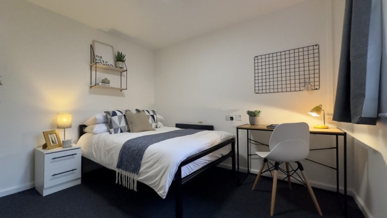  3 Bedroom House - 20 Brookside  -  Brookside, Kedleston Street  - Gallery -  16
