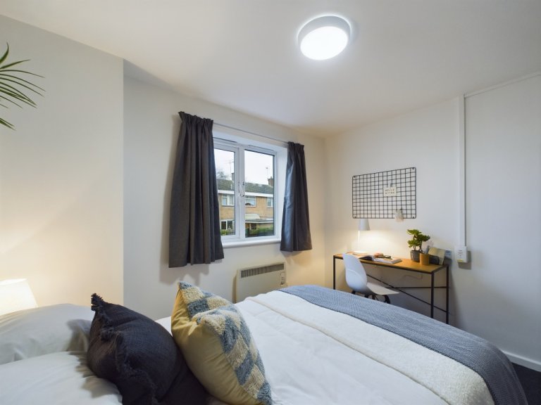  3 Bedroom House - 20 Brookside  -  Brookside, Kedleston Street  - Gallery -  1