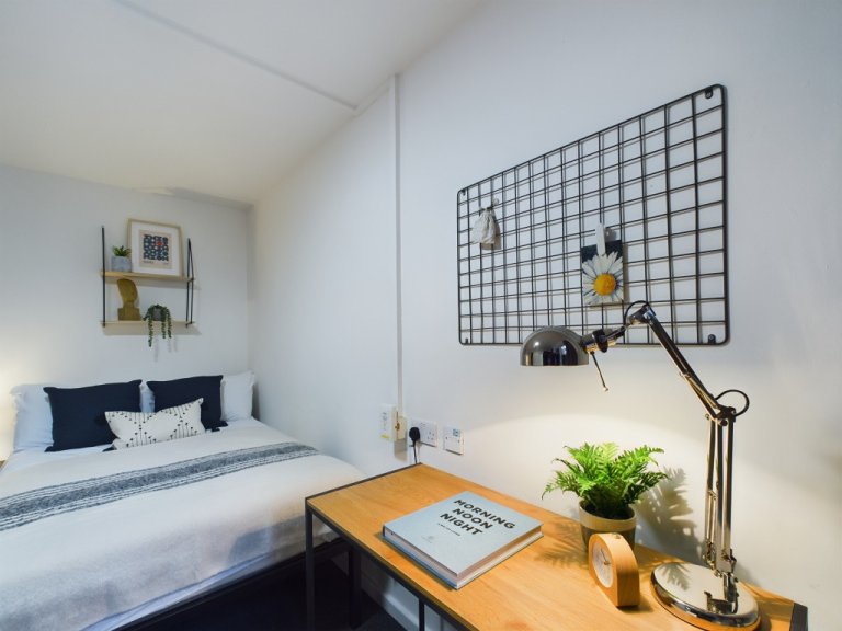  3 Bedroom House - 20 Brookside  -  Brookside, Kedleston Street  - Gallery -  15